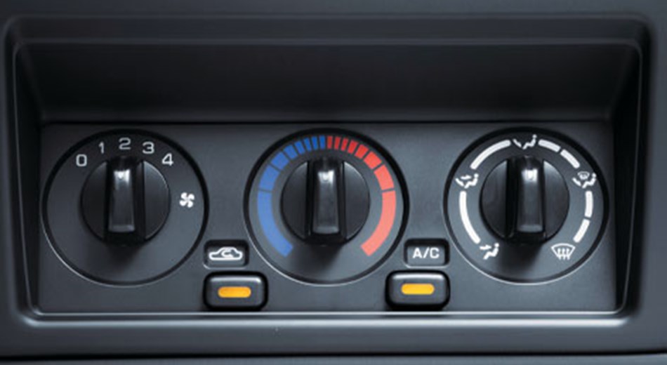  AIR CONDITIONER-Vehicle Feature Image